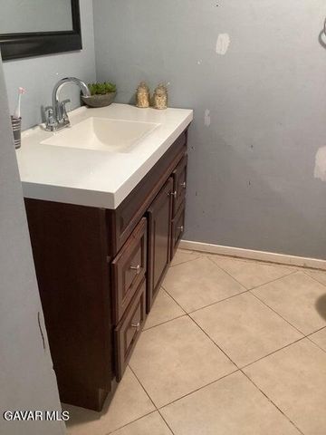 44014 Fern Avenue, Lancaster, CA 93534