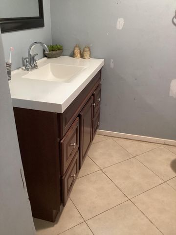 44014 Fern Avenue, Lancaster, CA 93534
