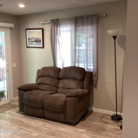 44014 Fern Avenue, Lancaster, CA 93534