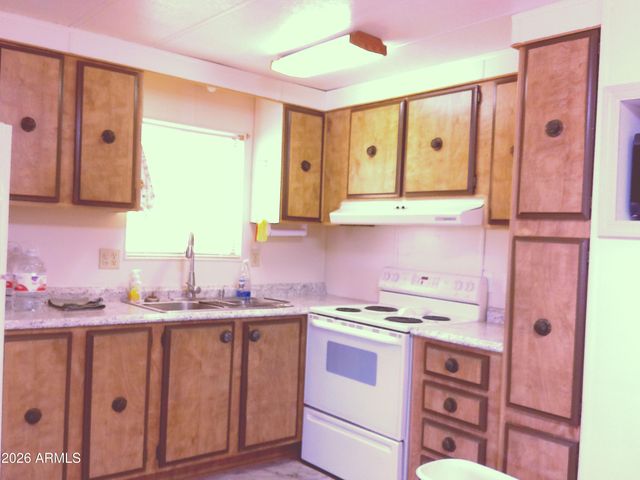 800 W APACHE Trail 142, Apache Junction, AZ 85120