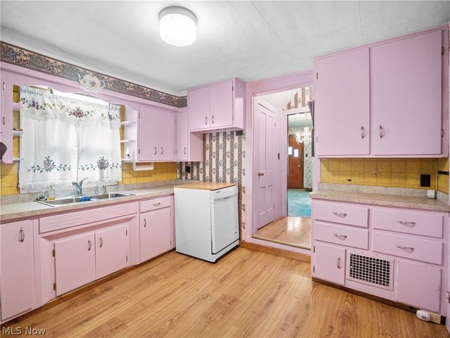 3010 Wadsworth Road, Norton, OH 44203