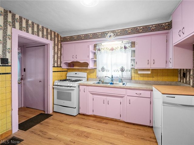 3010 Wadsworth Road, Norton, OH 44203