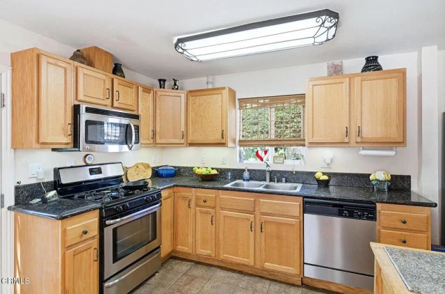 8950 Oswego Street, Sunland, CA 91040