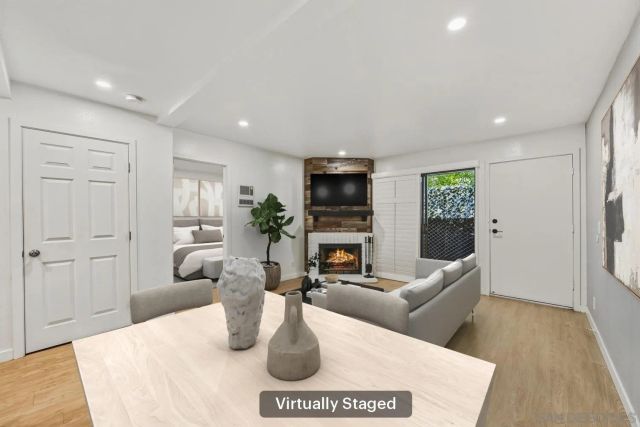 8362 Via Sonoma c, La Jolla, CA 92037