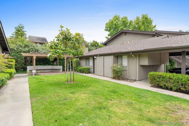 8362 Via Sonoma c, La Jolla, CA 92037