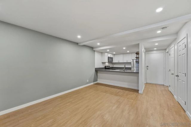 8362 Via Sonoma c, La Jolla, CA 92037