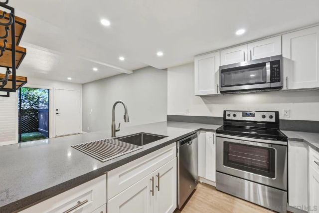 8362 Via Sonoma c, La Jolla, CA 92037