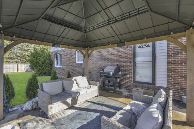 638 Three Mile Rd Road 638 Three Mile Rd Road, Urbana, OH 43078