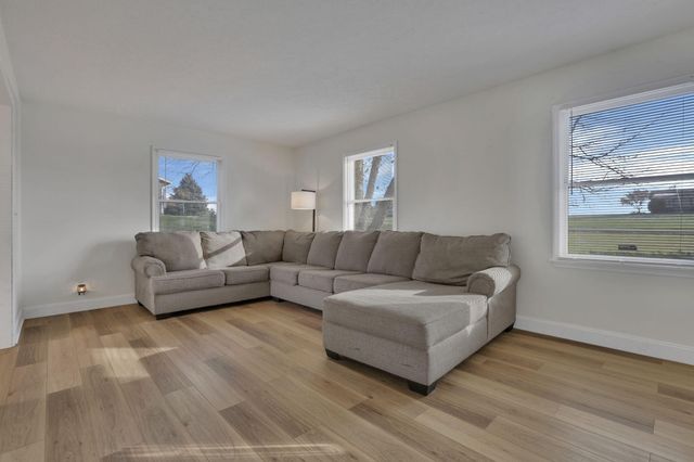 638 Three Mile Rd Road 638 Three Mile Rd Road, Urbana, OH 43078