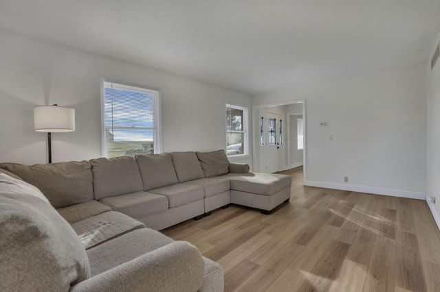 638 Three Mile Rd Road 638 Three Mile Rd Road, Urbana, OH 43078