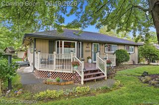 3615 Hazelton Avenue, Rochester Hills, MI 48307