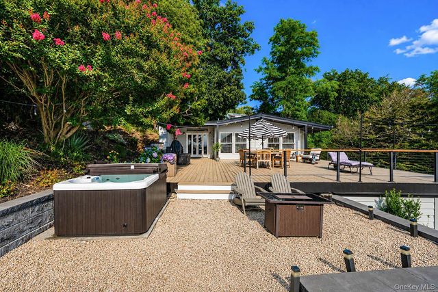 26 Argyle Drive, Northport, NY 11768