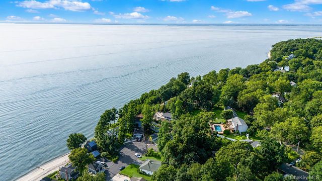 26 Argyle Drive, Northport, NY 11768