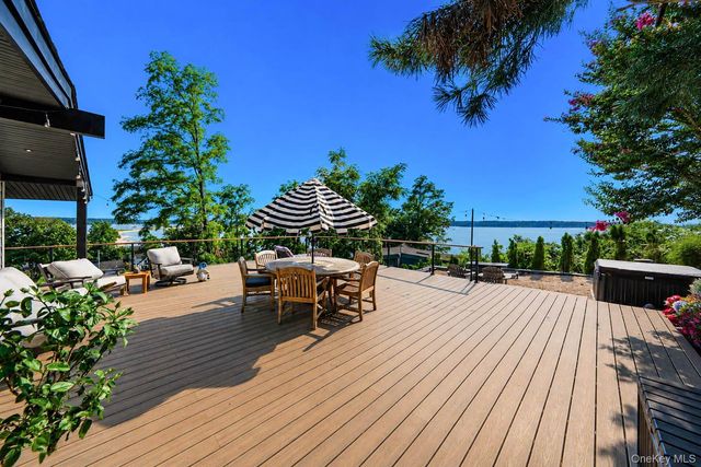 26 Argyle Drive, Northport, NY 11768