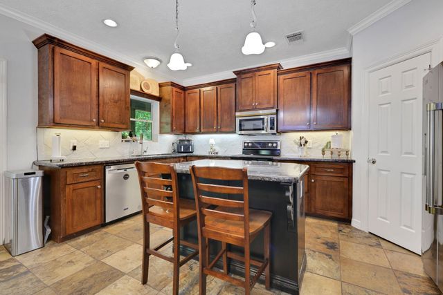 991 Kings Way, Coldspring, TX 77331