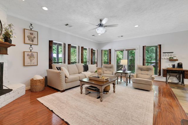 991 Kings Way, Coldspring, TX 77331