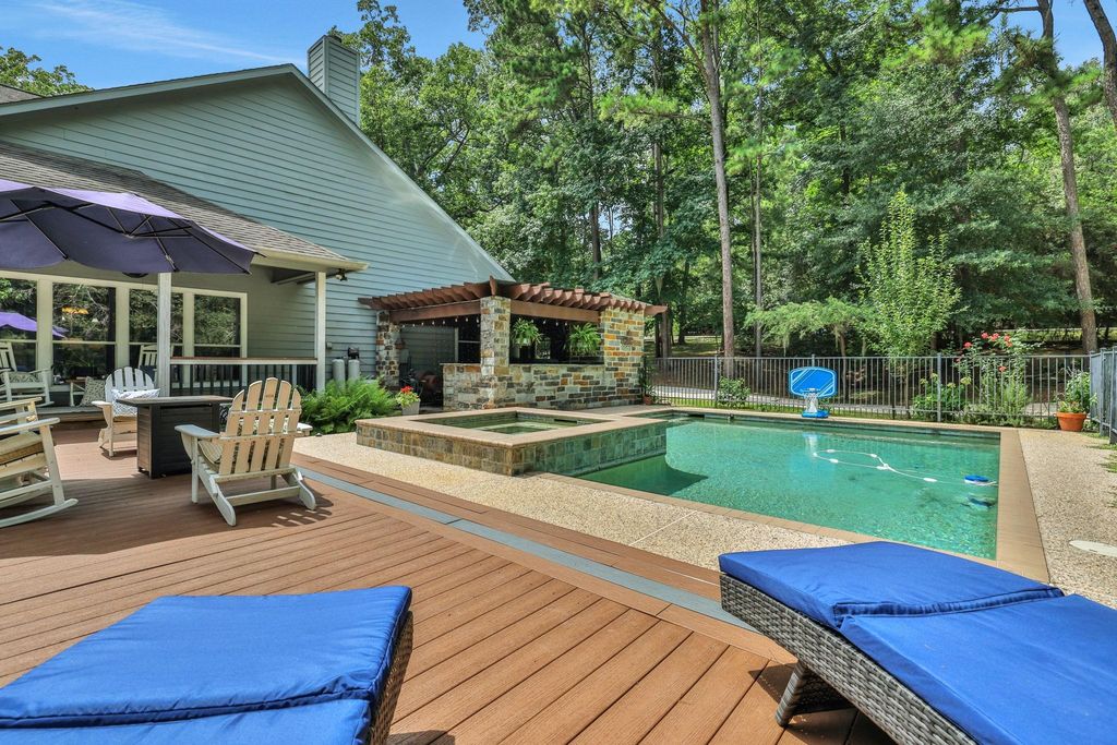 991 Kings Way, Coldspring, TX 77331