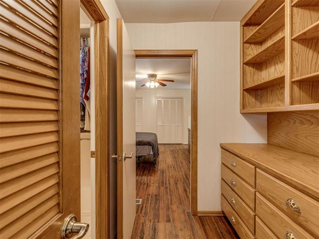 3652 Sunvalley Drive, Midwest City, OK 73110