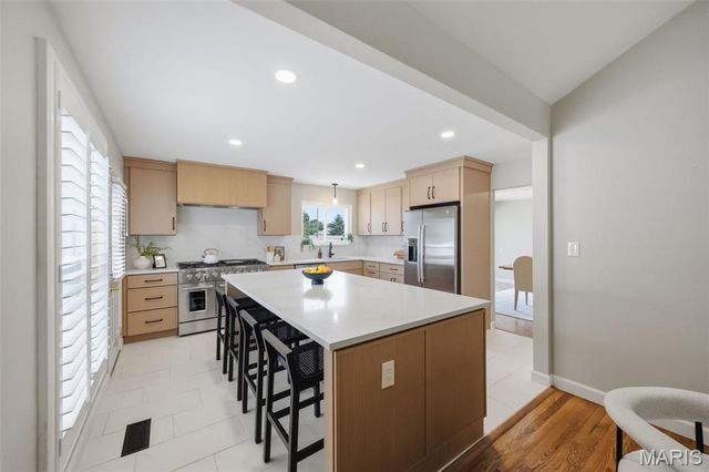 165 Saddleford Drive, Chesterfield, MO 63017