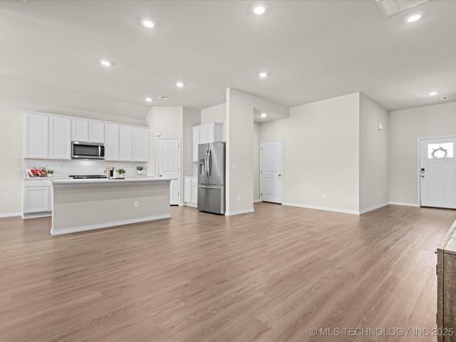 1507 Foxtail Park Lane, Bartlesville, OK 74006