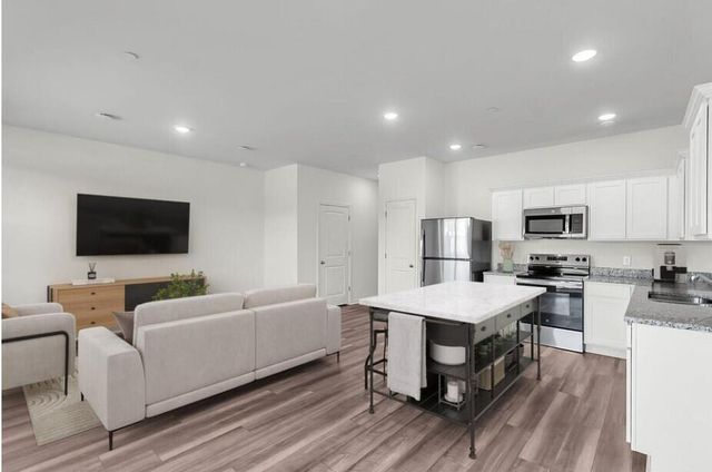 427 Colchester Court, Moncks Corner, SC 29461