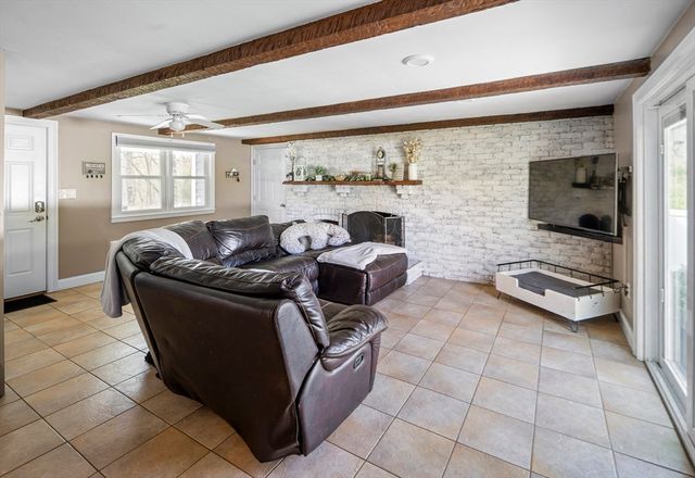 118 North St, Grafton, MA 01519