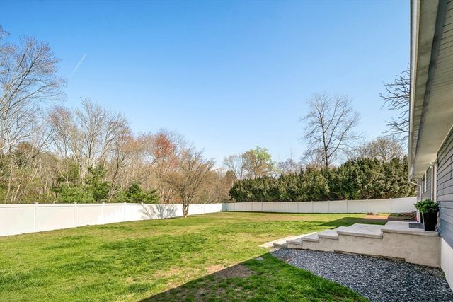 118 North St, Grafton, MA 01519