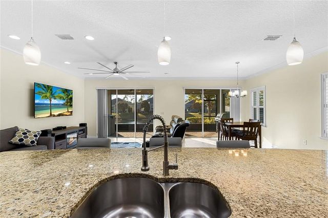 111 Sandcrest Circle, Sebastian, FL 32958