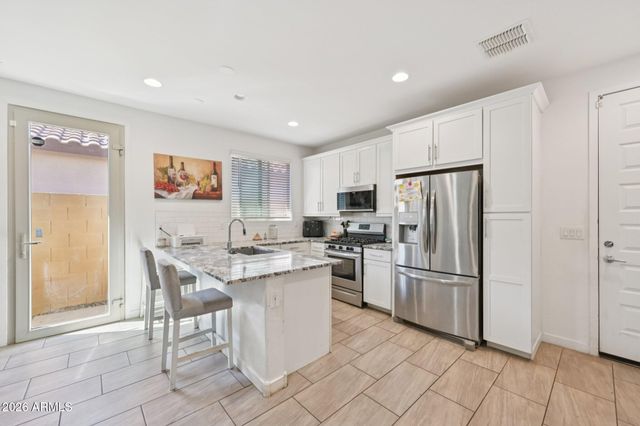 1545 W CARMEN Street, Phoenix, AZ 85041