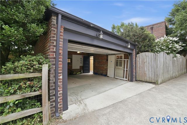 3330 W Franklin St, Richmond, VA 23221