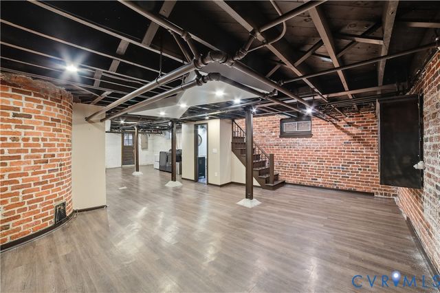 3330 W Franklin St, Richmond, VA 23221