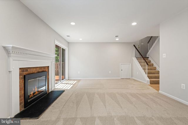 7867 WINTERCRESS LN, Springfield, VA 22152