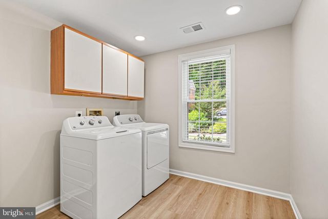 7867 WINTERCRESS LN, Springfield, VA 22152