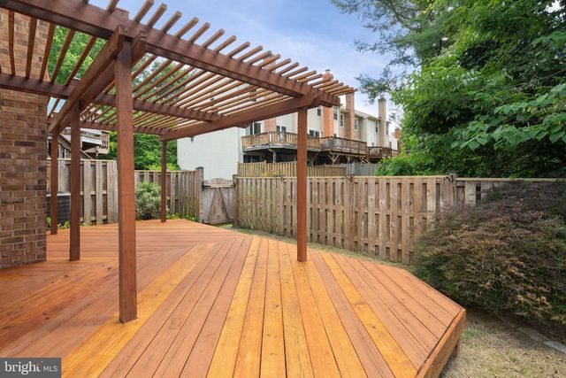 7867 WINTERCRESS LN, Springfield, VA 22152