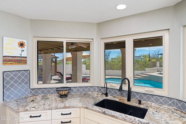 4644 N Avenida Del Cazador, Tucson, AZ 85718