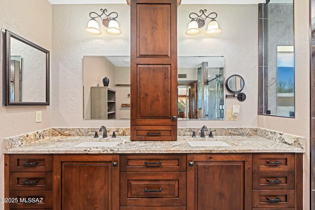 4644 N Avenida Del Cazador, Tucson, AZ 85718