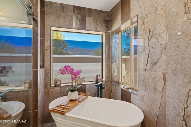 4644 N Avenida Del Cazador, Tucson, AZ 85718