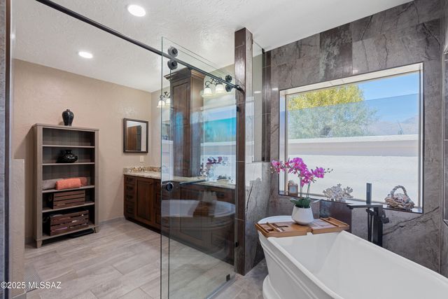 4644 N Avenida Del Cazador, Tucson, AZ 85718