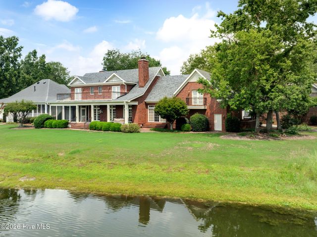 148 E Grandiflora Drive, Wallace, NC 28466