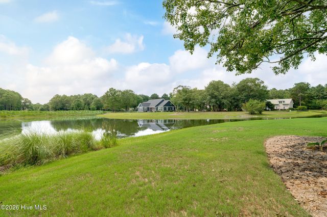 148 E Grandiflora Drive, Wallace, NC 28466