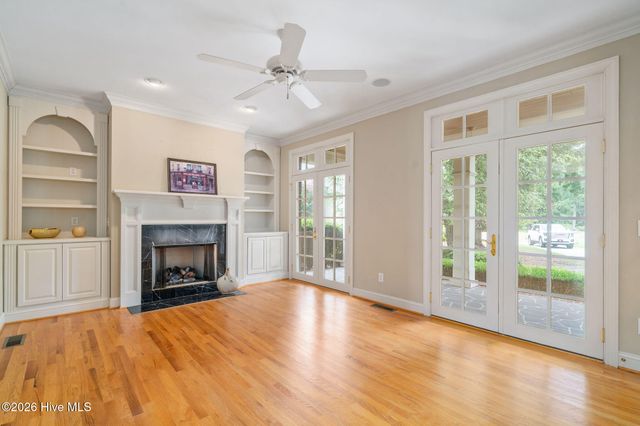 148 E Grandiflora Drive, Wallace, NC 28466