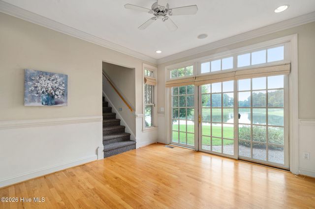 148 E Grandiflora Drive, Wallace, NC 28466