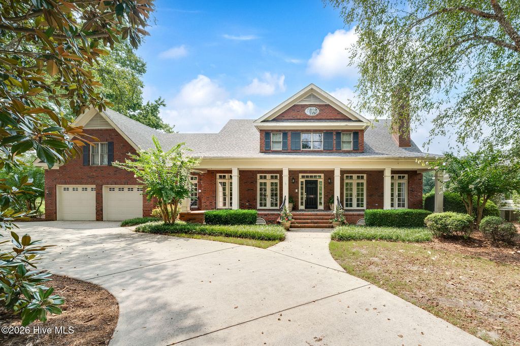 148 E Grandiflora Drive, Wallace, NC 28466