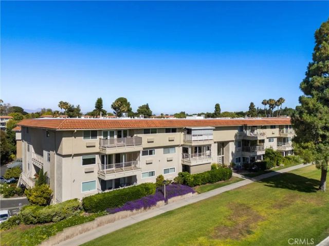 2389 Via Mariposa West 2A, Laguna Woods, CA 92637