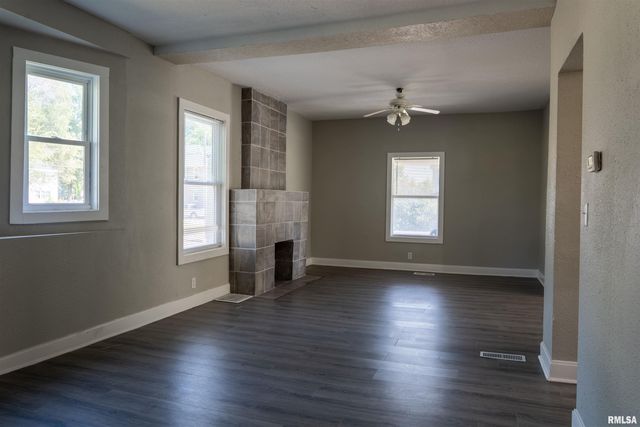 1719 N CALIFORNIA Avenue, Peoria, IL 61603