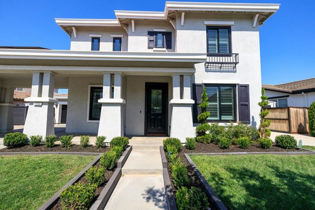 1766 Churchill Downs Cir, Oakdale, CA 95361