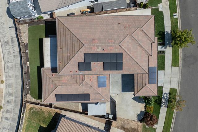 1766 Churchill Downs Cir, Oakdale, CA 95361