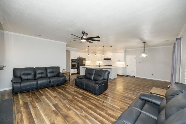 1766 Churchill Downs Cir, Oakdale, CA 95361