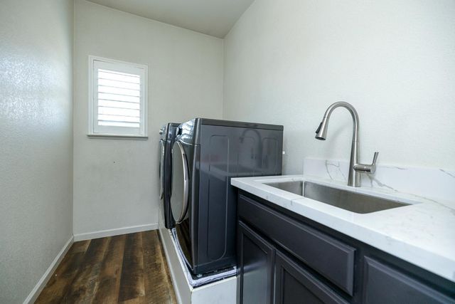 1766 Churchill Downs Cir, Oakdale, CA 95361