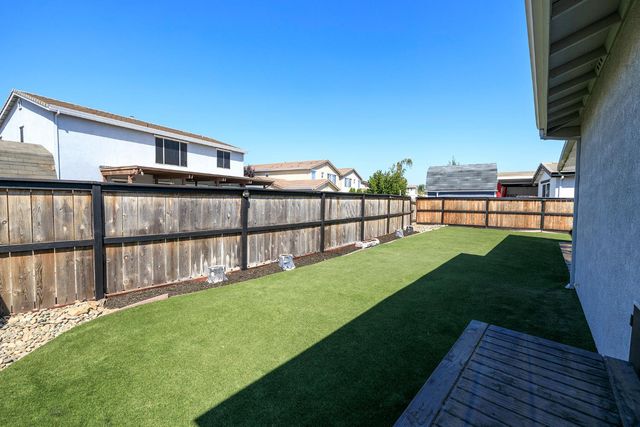 1766 Churchill Downs Cir, Oakdale, CA 95361